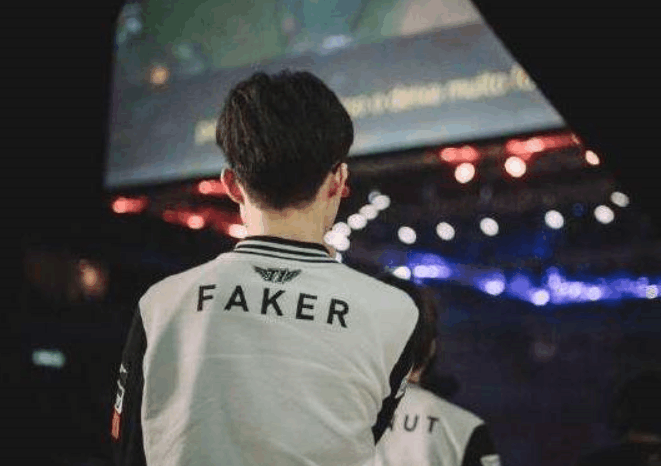 有内味了，小虎超越厂长成为参加LPL决赛次数最多的选手