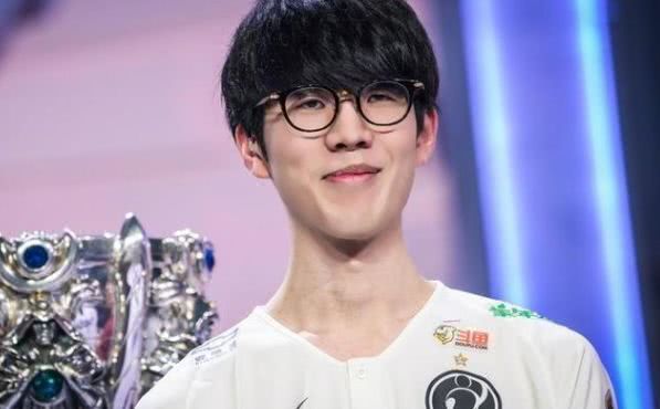 2023LDL第一阶段冠军杯赛总冠军：RYL 龙腾飞扬，搏志无双 恭喜RYL战队夺得2023LDL第一阶段冠军杯赛总冠军